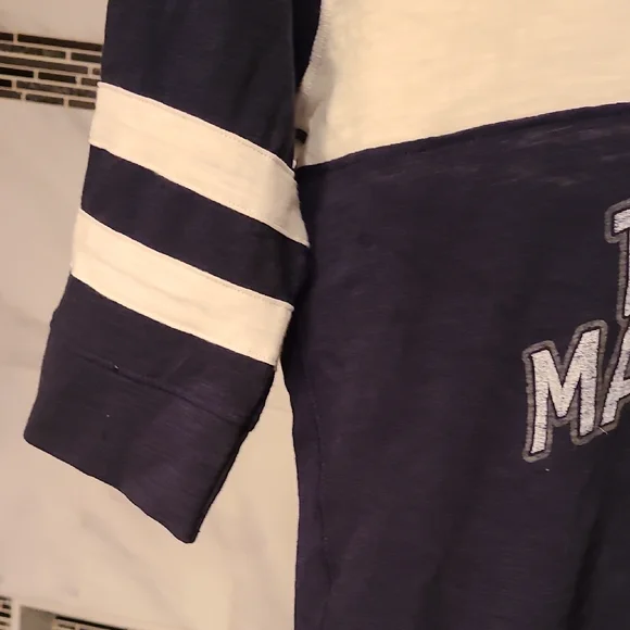 TORONTO MAPLE LEAVES Navy and White Short Sleeve Tee W M - Picture 4 of 5